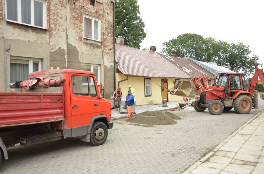 Remont chodników przy ul. Reymonta w Przemyślu.