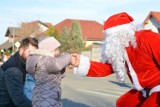 Mikołaj miał dziś pełne ręce roboty! Na szczęście mógł liczyć na swoich pomocników z powiatu rawickiego! [ZDJĘCIA]