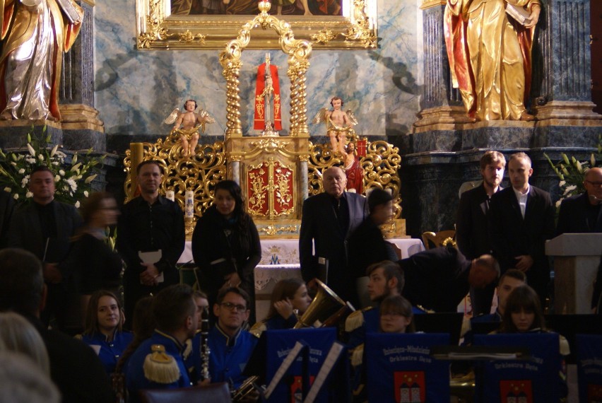 Koncert Papiesko-Maryjny w Kościele Farnym w Śremie