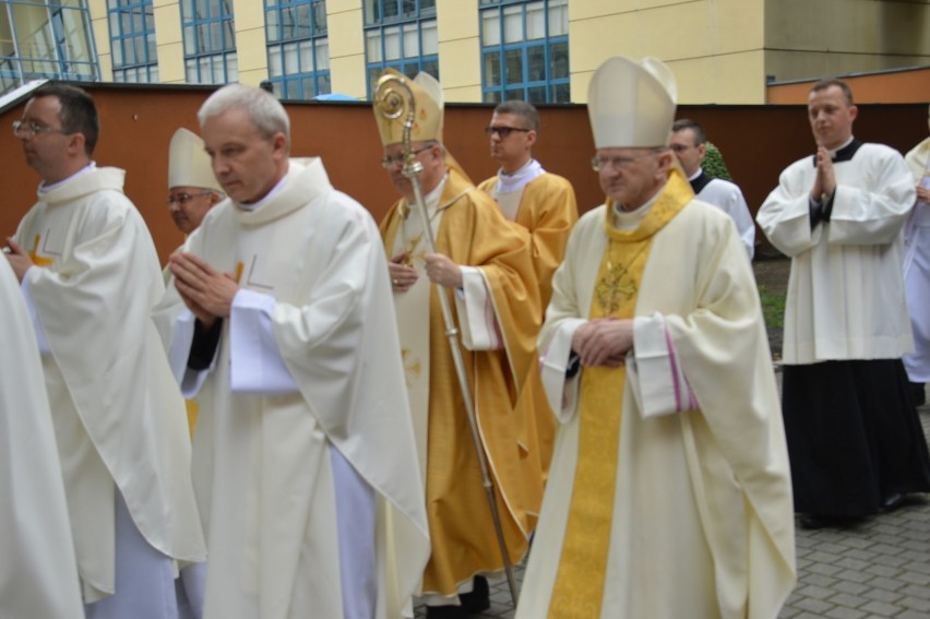 Święcenia kapłańskie w kościele seminaryjnym w Opolu.