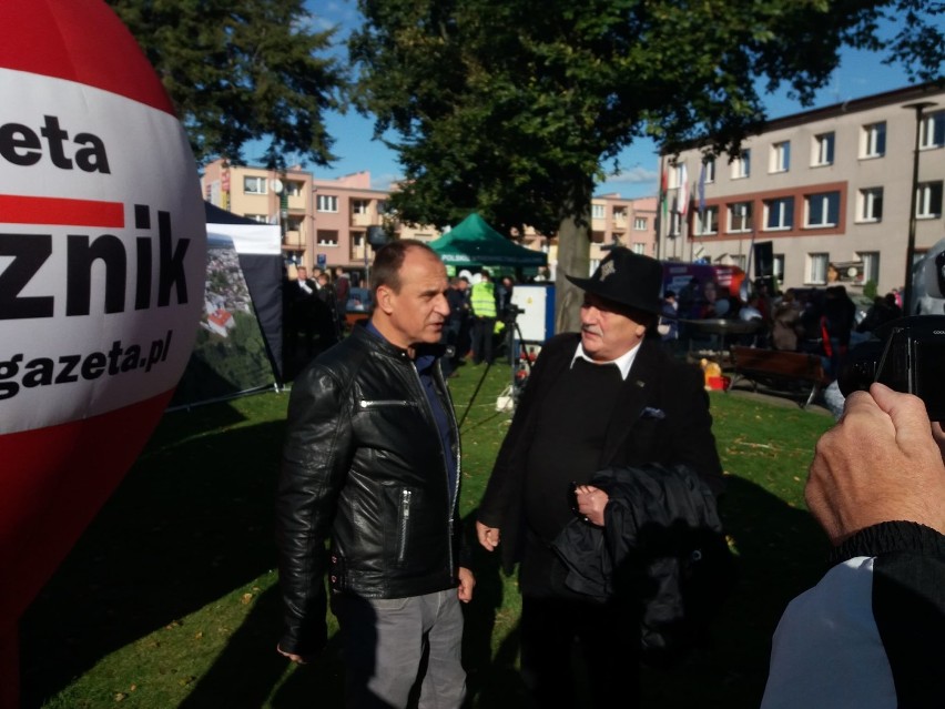 W Wieruszowie trwają prawybory. Na miejscu promują się kandydaci na posłów. Są też znani politycy[FOTO]