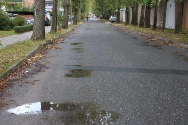 -&nbsp;Przydałaby się modernizacja tych ulic i chodników na tym osiedlu. Od 40-tu paru lat nie wiele było robione w tym zakresie. Może uda się jednak zdobyć jakieś finanse, trzymam kciuki - skomentowała informację wiceprezydenta Nowej Soli pani Liliana