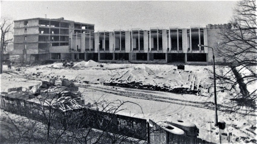 Budowa nowego dworca PKP w Słupsku zimą 1989 roku