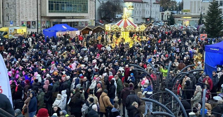 Plac Jagielloński w Radomiu odwiedziły w niedzielę setki...