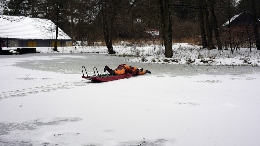 Strażacy z JRG w Olkuszu wzięli udział w ćwiczeniach wodnych