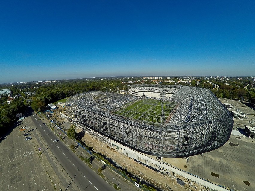 Stadion Górnika aktualne zdjęcia. Obejrzyjcie, jak powstaje najpiękniejszy stadion w regionie