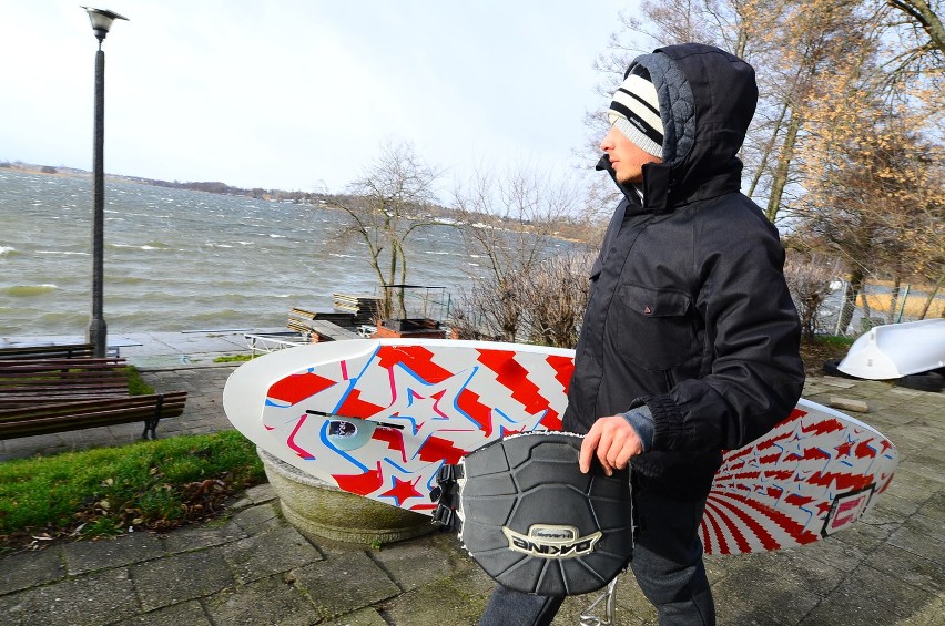 Jezioro Kierskie: Windsurferom orkan niestraszny!