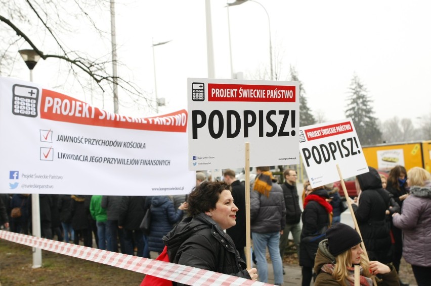 Wiosna Biedronia w Warszawie. Polityk ogłosił na Torwarze program i nazwę partii