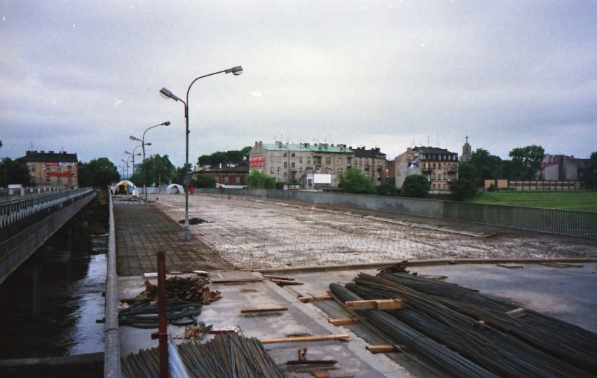 ...generalnego remontu Mostu Dębnickiego w 1998 roku.