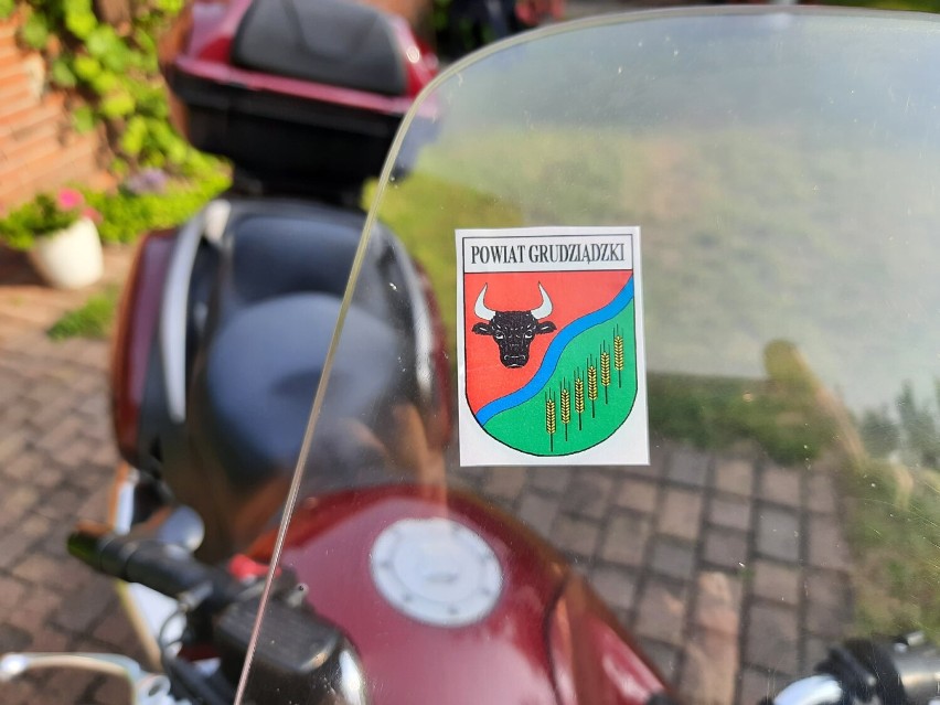 Starosta grudziądzki podróżuje po województwie motocyklem....