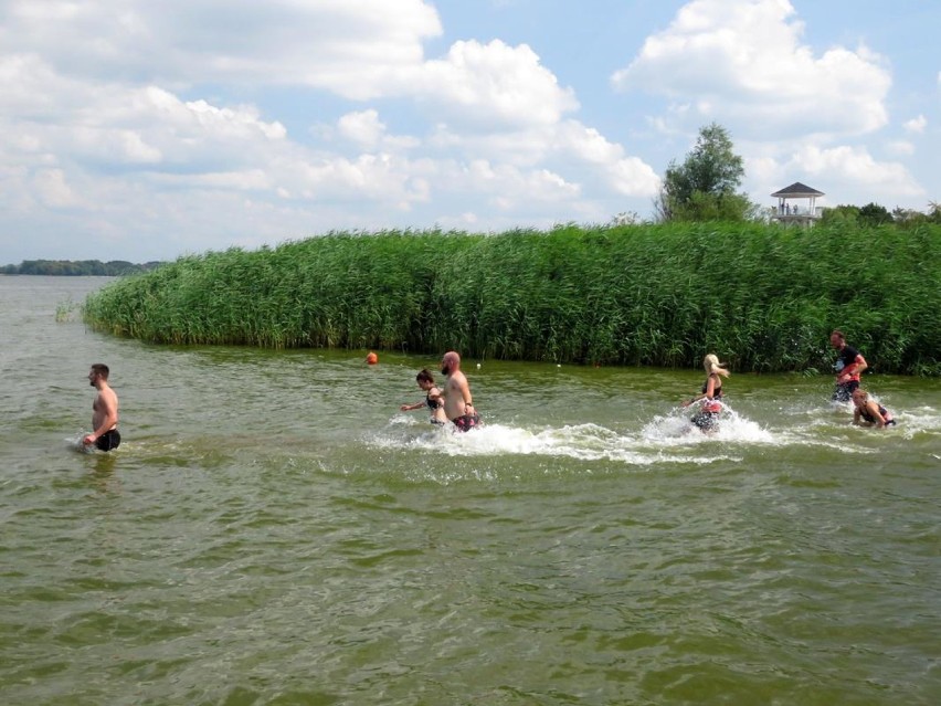 Bieg Syren i Trytonów, czyli rywalizacja na plaży i w wodzie [ZDJĘCIA]