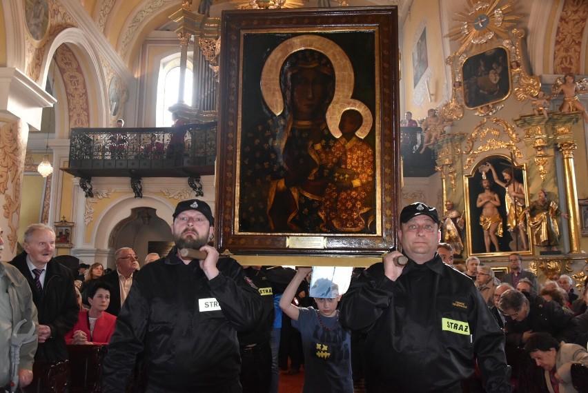 Cudowny obraz Matki Bożej Jasnogórskiej w Bazylice Mniejszej...