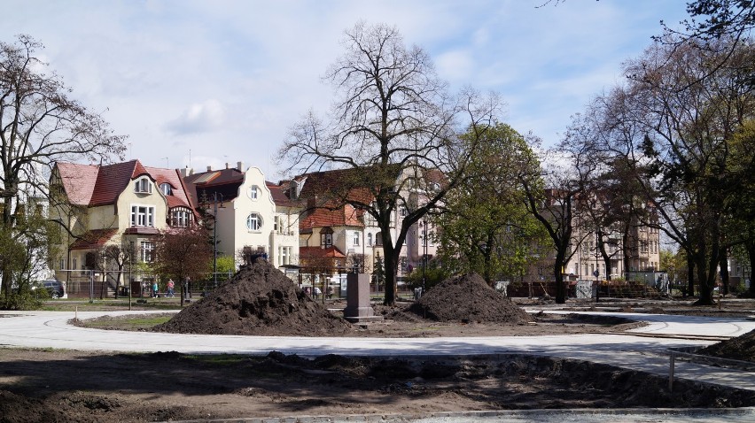 Trwa remont parku Kochanowskiego w Bydgoszczy. Prace potrwają do października [zdjęcia] 