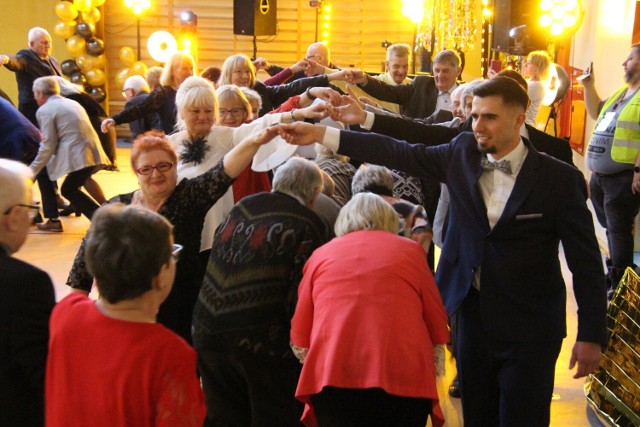 Seniorzy z gminy Pruszcz Gdański wzięli udział w Balu Karnawałowym