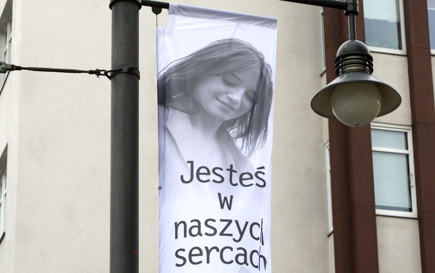 Gdynia. Kartka z kalendarza (5.10.2015). Rocznica śmierci Anny Przybylskiej. Aktorka, która podbiła serca widzów, zmarła przedwcześnie