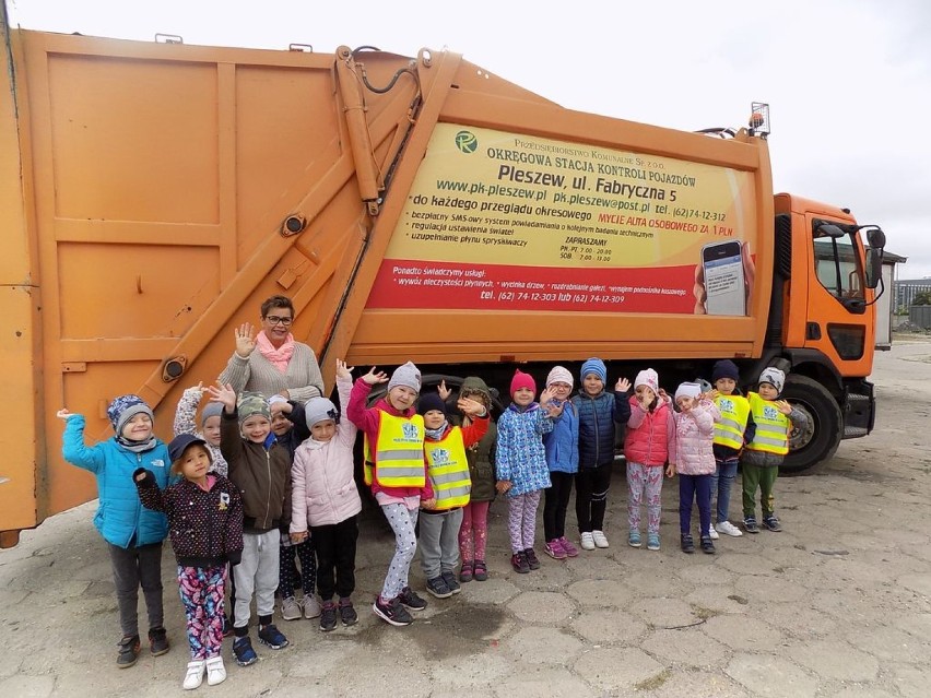,,Nie śmiecimy - sprzątamy - zmieniamy", czyli przedszkolaki w akcji Sprzątanie Świata