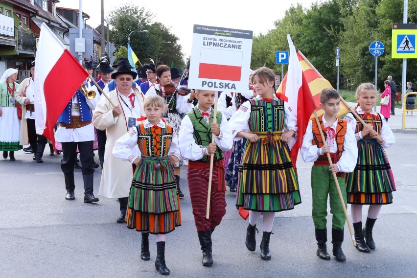 Trwa Międzynarodowy Festiwal Folklorystyczny. Za nami parada i koncert inauguracyjny ZDJĘCIA