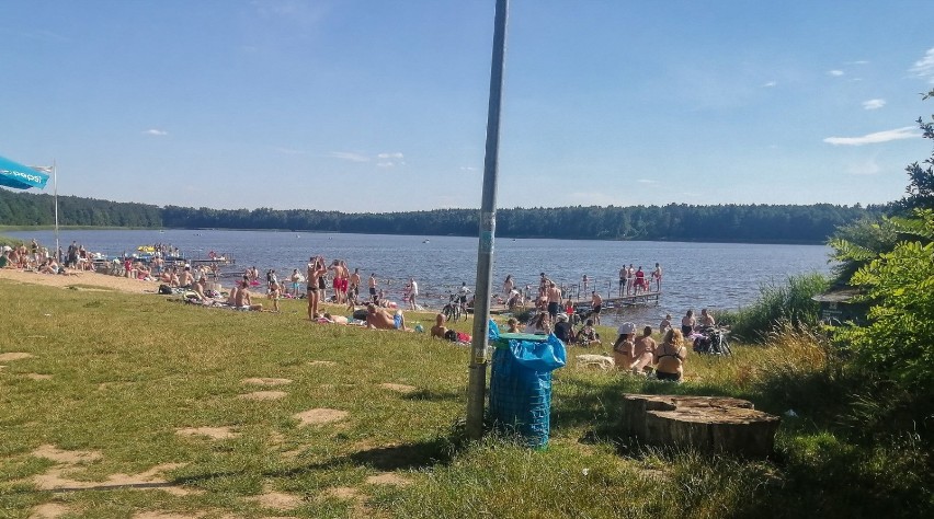 Gdzie wypoczywamy w weekend? Plaża w Pamiątkowie prawie pełna! [ZDJĘCIA]