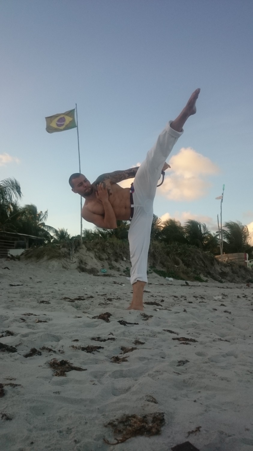 Gniezno:capoeira - zjawiskowa walka przy rytmicznych dźwiękach muzyki