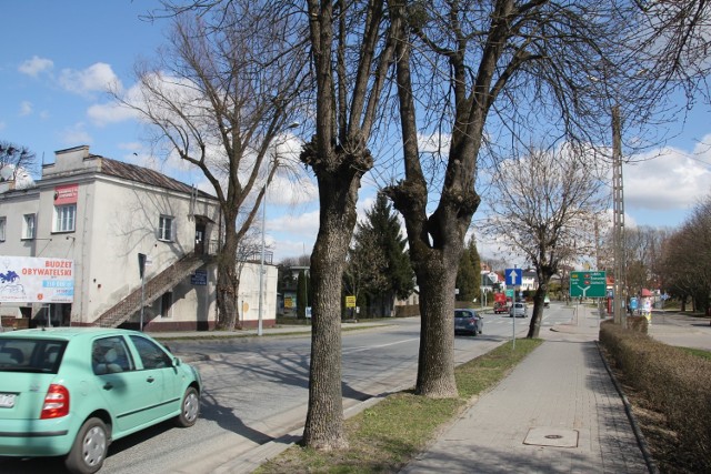 Ronda Żołnierzy Wyklętych w Kraśniku już wkrótce zmieni się całkowicie. Zobacz zdjęcia jeszcze z wiosny. Kliknij w przycisk "zobacz galerię" i przesuwaj zdjęcia w prawo - naciśnij strzałkę lub przycisk NASTĘPNE.