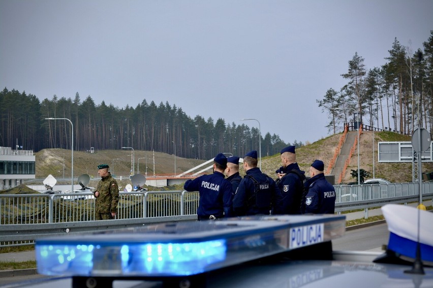 Policjanci zabezpieczali wizytę Prezydenta Rzeczypospolitej Polskiej