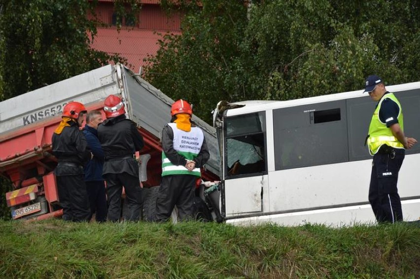 Nowy Sącz. Do sądu trafił akt oskarżenia wobec sprawcy śmiertelnego wypadku w Świniarsku. Grozi mu 8 lat więzienia