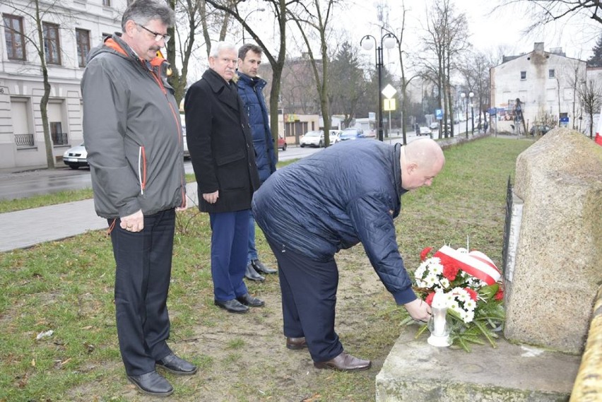 Rocznica Powstania Styczniowego w Tomaszowie Maz. Rocznicę uczciły władze powiatu [zdjęcia]