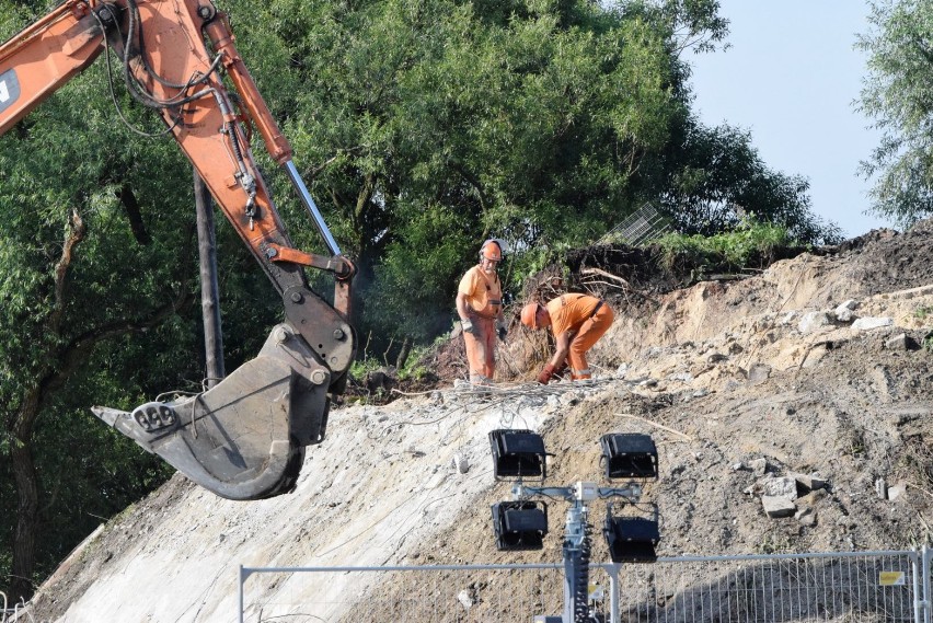 Wiadukt kolejowy nad DK1 w Czechowicach-Dziedzicach został...