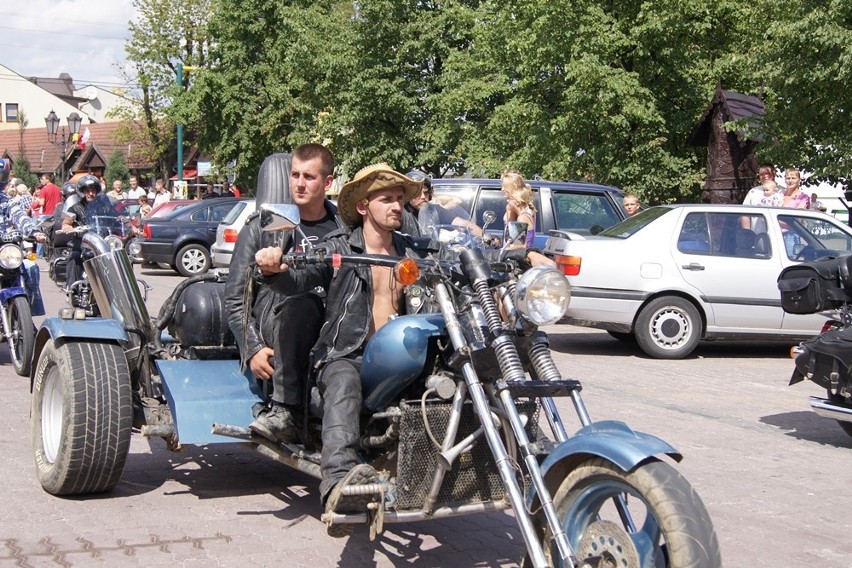 Sierakowice. Motocykliści zgotowali mieszkańcom nie lada atrakcję.