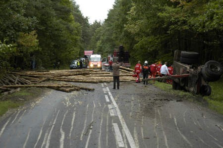 Do groźnego wypadku doszło na trasie Kościerzyna-Korne.