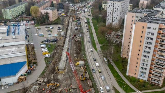 Prace przy ulicy Młyńskiej prowadzone są nawet po godz. 22, co budzi mieszkańców. Czytelnik napisał do nas list w tej sprawie.