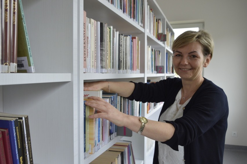 Sylwia Markiewicz w nietuzinkowy sposób prowadzi biblioteki...