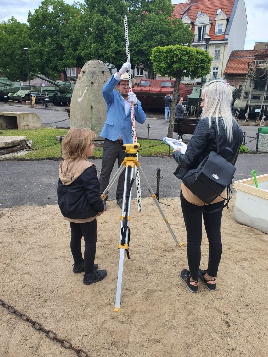 W Dzień Dziecka strzelali z hakownicy, przenosili w czasy średniowiecza i zapraszali na archeologiczną przygodę 