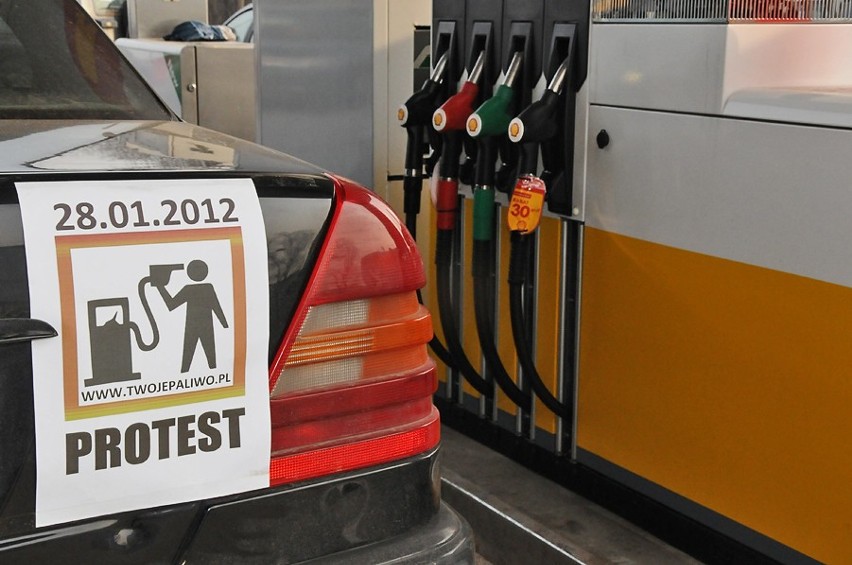 Kolejny protest przeciwko wysokim cenom paliw w Poznaniu [WIDEO, ZDJĘCIA]