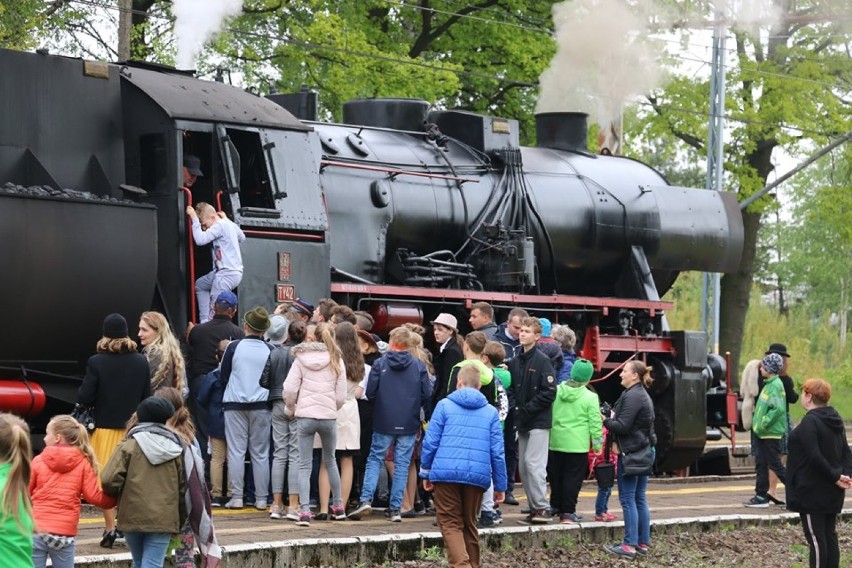 Powitanie historycznego pociągu w Strzebiniu 13.05.2019.