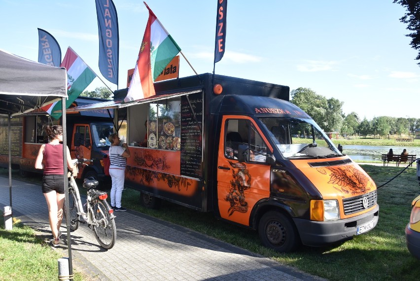 Festiwal Food Trucków: Mieszkańcy Grodziska Wielkopolskiego zbierają się w Parku Miejskim by spróbować smakołyków z całego świata!