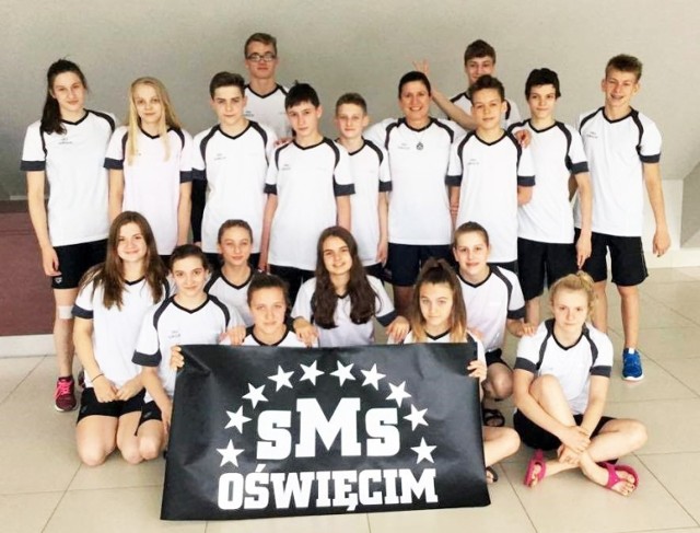 Grupa oświęcimskich 14-latków miała powody do radości po mistrzostwach Polski w Olsztynie.