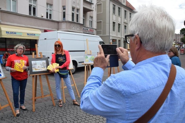 Ze statystyki wynika, że w konkursach wzięło udział ponad 5 tysięcy twórców, przesyłając: 2061 utworów literackich, 1050 fotografii, 870 prac plastycznych, 430 prac rękodzieła artystycznego.