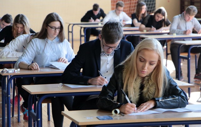 Egzamin gimnazjalny w Gimnazjum nr 12 w Zespole Szkół Ogólnokształcących w Grudziądzu