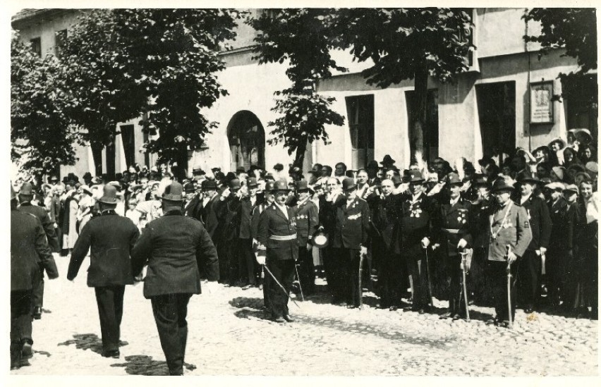 Historyczne zdjęcia z gminy Śmigiel. Tym razem Bractwo Kurkowe