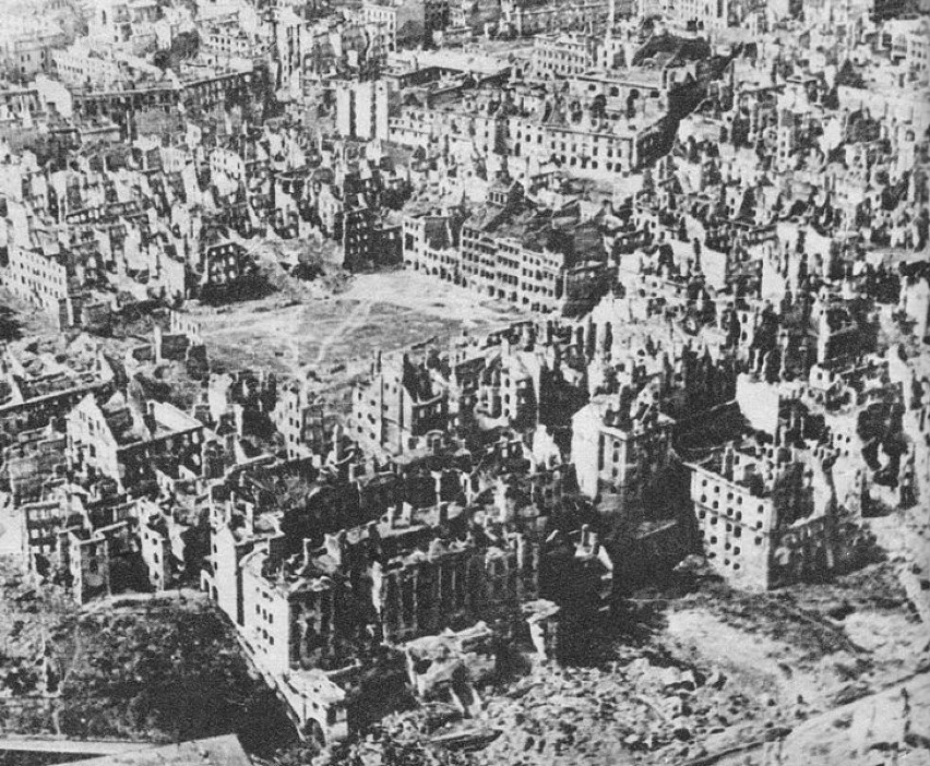 Warszawa w 1945 roku