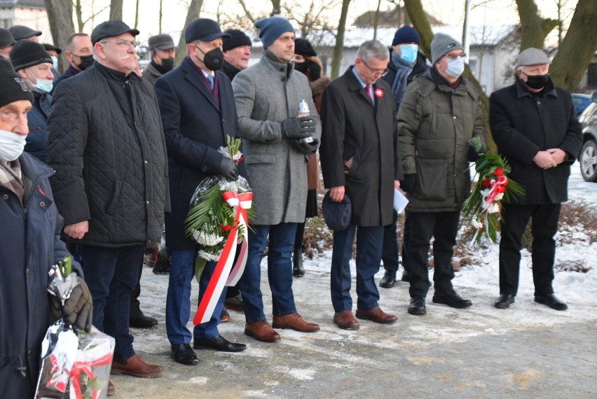 77. rocznica tzw. "wyzwolenia Gniezna" pod pomnikiem w Parku Kościuszki