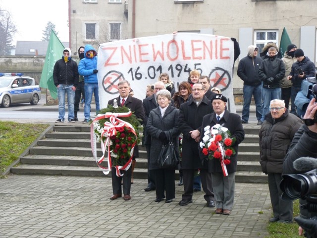 Rocznica wyzwolenia Radomska pod pomnikiem Grobem Nieznanego Żołnierza