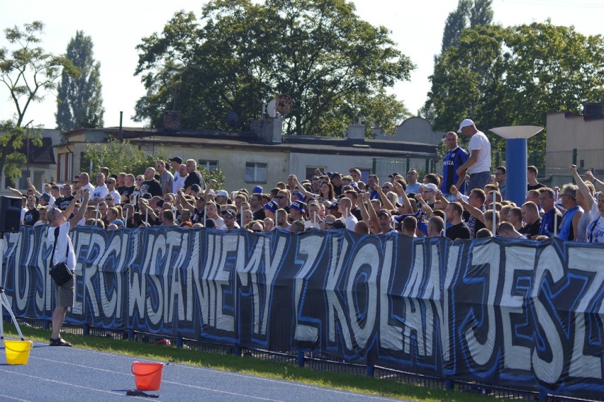 Kibice na meczu Wisła Fordon - Zawisza Bydgoszcz [zdjęcia]