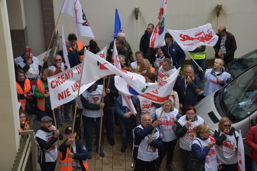 ISD Huta Częstochowa. Nie ma na płace Kto zostanie dzierżawcą i kto kupi zakład? ZDJĘCIA