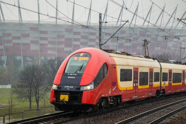 Dodatkowe tory między Warszawą a Tłuszczem. Pociągi będą jeździć 200 km/h. Kolej chce rozwoju połączeń w aglomeracji