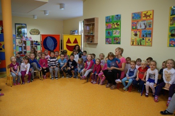Konin. Przedszkole nr 14 w Akcji cała Polska czyta dzieciom
