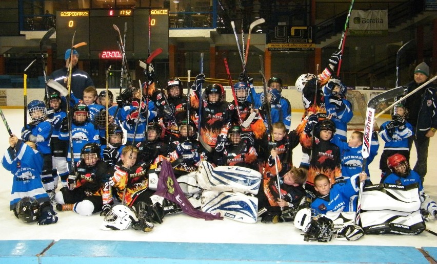 Hokeiści z Malborka zagrali w turnieju mini hokeja w Toruniu