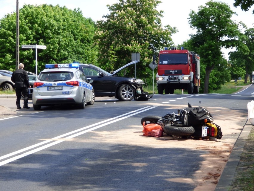 Wypadek na skrzyżowaniu ulic Wojska Polskiego i Kołłątaja w Człuchowie