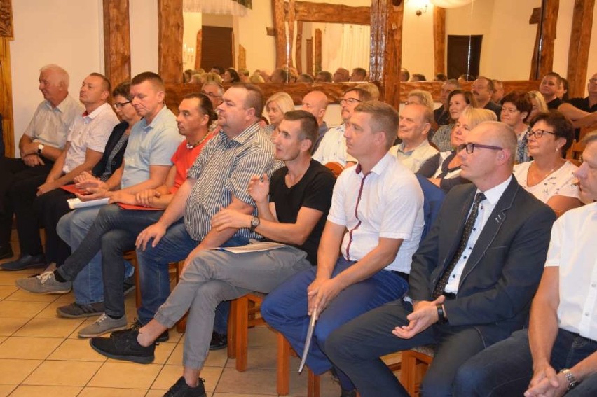 Leszek Bodus na konferencji prasowej zaprezentował kandydatów na radnych w gminie Mieścisko